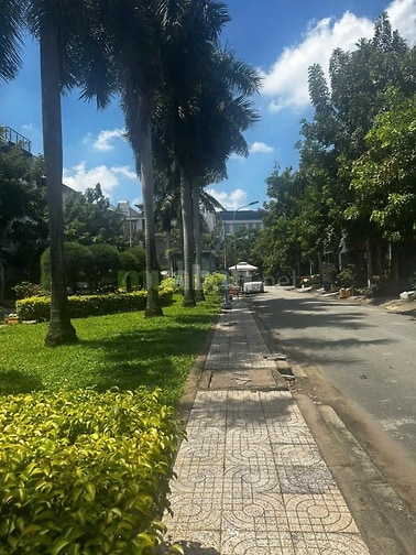 Tôi cần bán nhà Biệt Thự công viên đường Đặng Thùy Trâm giá 22 tỷ