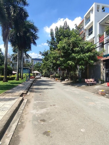 Tôi cần bán nhà Biệt Thự công viên đường Đặng Thùy Trâm giá 22 tỷ
