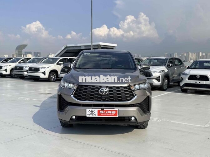 Toyota Innova Cross 2025 2.0V - Thương Lượng tốt