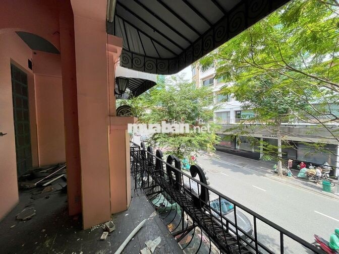  VIP Đồng Khởi, Quận 1! Sàn 300m², ngang 8m, giá chỉ 75TR!