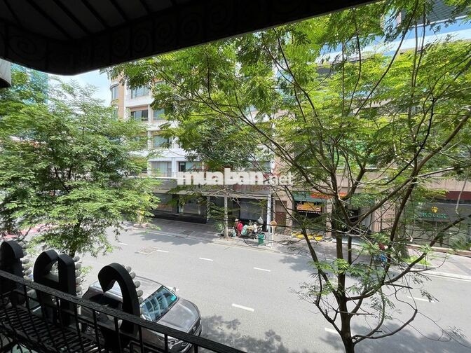  VIP Đồng Khởi, Quận 1! Sàn 300m², ngang 8m, giá chỉ 75TR!