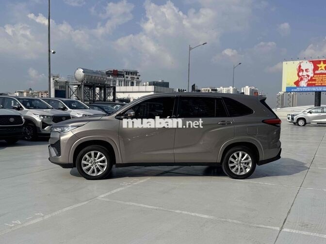 Toyota Innova Cross 2025 2.0V - Thương Lượng tốt