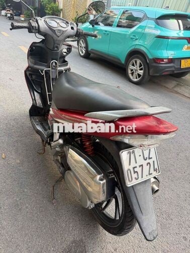 Suzuki Hayate 2011 màu đỏ đen