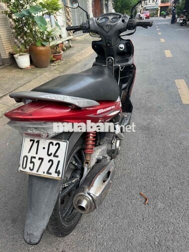 Suzuki Hayate 2011 màu đỏ đen