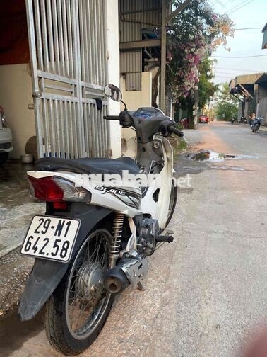 Honda Blade 110 trắng
