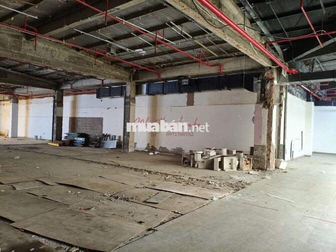 HÀNG CỰC ĐỘC LẠ - NGAY PARKSON Q1 SÀN VP DIỆN TÍCH 1000M2 !!!!