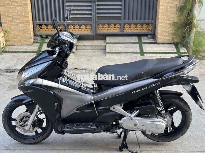 Honda Airblade FI 2012 Đen Đẹp Máy Zin. biển 81