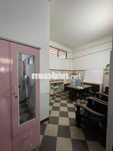 Cho thuê nhà 2tầng mặt tiền THI SÁCH, Hải Châu - ngay cổng Sân bay ĐN