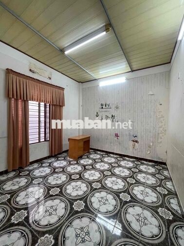 Cho thuê nhà 2tầng mặt tiền THI SÁCH, Hải Châu - ngay cổng Sân bay ĐN