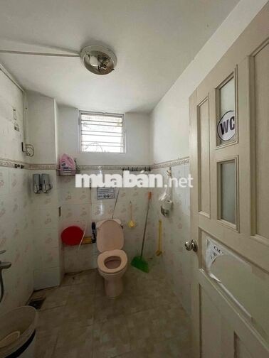 Cho thuê nhà 2tầng mặt tiền THI SÁCH, Hải Châu - ngay cổng Sân bay ĐN