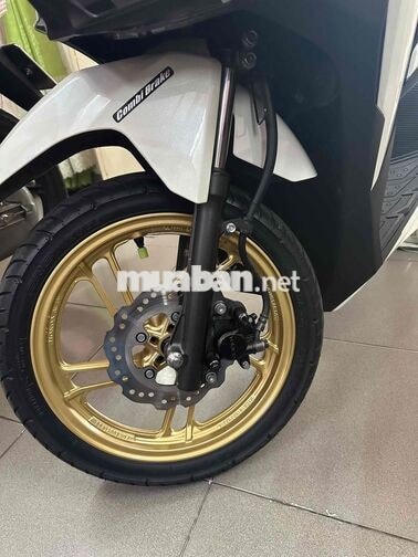 Honda Vario 150 nhập khẩu màu trắng