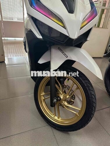 Honda Vario 150 nhập khẩu màu trắng