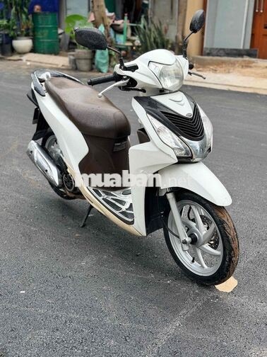 Honda Vision 2017 màu trắng nâu