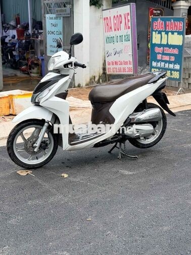 Honda Vision 2017 màu trắng nâu