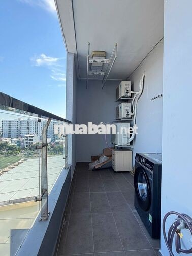 Cho thuê 2PN căn góc rộng ở Monarchy, Full nội thất, có thể ở ngay