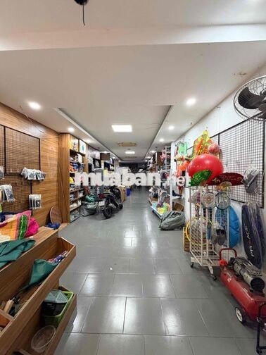 🔥 NHÀ 2 MẶT TIỀN TRƯỚC SAU NGUYỄN THỊ MINH KHAI, QUẬN 3 – CÓ THANG HÀN