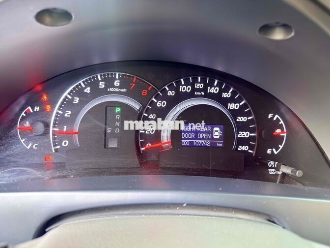 Toyota Camry 2.4G AT 2010
