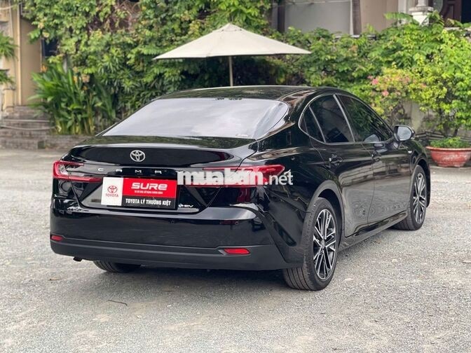 Toyota Camry 2025 2.5HEVbản MID, đẹp, lướt