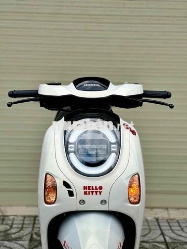 Honda Scoopy 2025 màu trắng