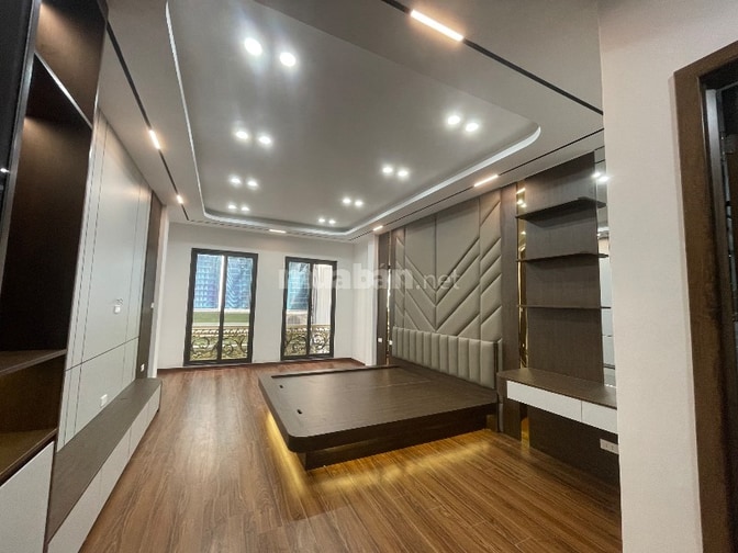 Bán nhà 7T 40m2 thang máy , ngõ Pl ô tô tránh , p Trần Quốc Hoàn