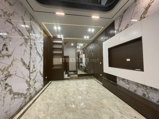 Bán nhà 7T 40m2 thang máy , ngõ Pl ô tô tránh , p Trần Quốc Hoàn