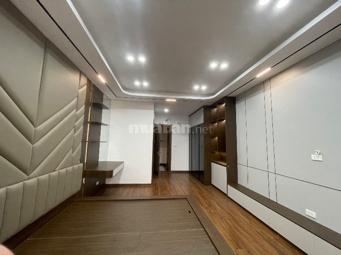 Bán nhà 7T 40m2 thang máy , ngõ Pl ô tô tránh , p Trần Quốc Hoàn