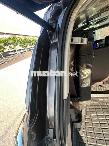 Toyota Fortuner 2018 màu nâu tự động dầu nhập indo