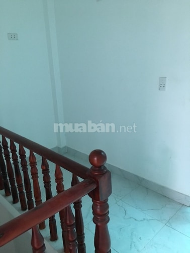Cho thuê nhà nguyên căn, hẻm xe hơi, 2 lầu 3 phòng ngủ