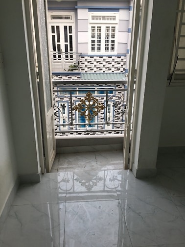 Cho thuê nhà nguyên căn, hẻm xe hơi, 2 lầu 3 phòng ngủ