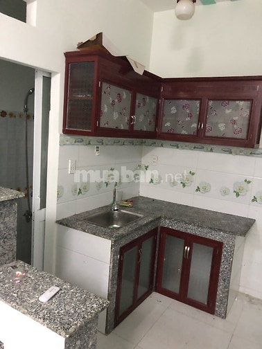 Cho thuê nhà nguyên căn, hẻm xe hơi, 2 lầu 3 phòng ngủ