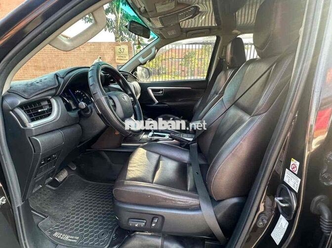 Toyota Fortuner 2018 màu nâu tự động dầu nhập indo