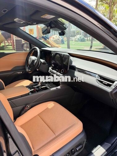 Bán Lexus RX 350 2023 Premium  đi 19.000 km