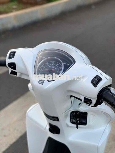 Honda Vision 2022 màu trắng