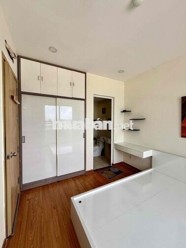 Bán Căn hộ 2PN Full nội thất mới ; Chỉ 2,3 tỷ. LH Hương