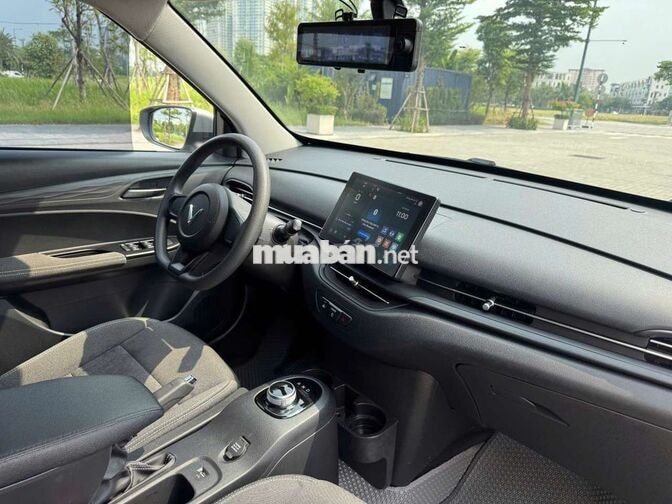 Xe điện VinFast VF 5 2026 màu bạc