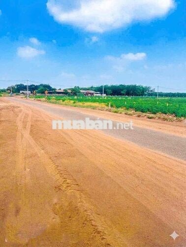 Chính chủ cần bán nhanh lô đất mặt tiền đường nhựa giá rẻ cạnh KCN