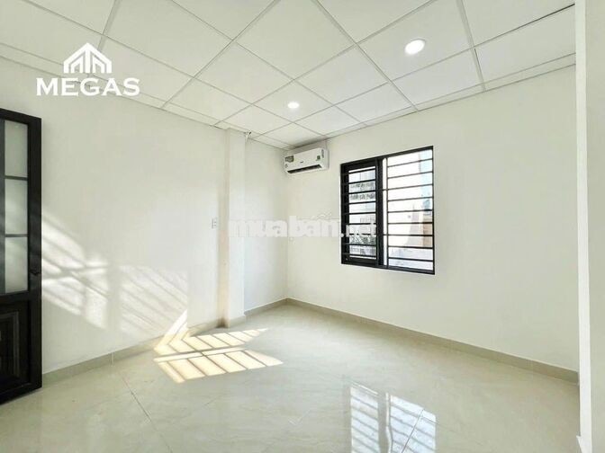 PHÒNG THOÁNG GIÁ ƯU ĐÃI NGAY NGÃ 4 BẢY HIỀN