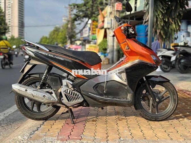 🎾💕 Honda Air Blade 2016 cam đen , 1 chủ kí giấy