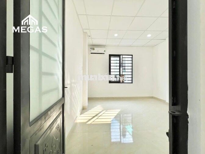 PHÒNG THOÁNG GIÁ ƯU ĐÃI NGAY NGÃ 4 BẢY HIỀN