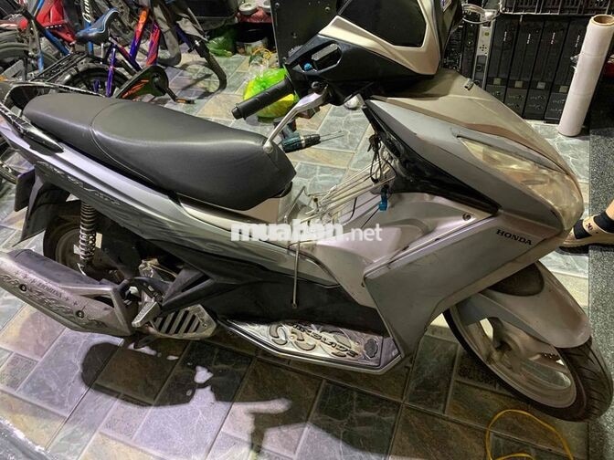 Honda Air Blade màu Ghi Xám