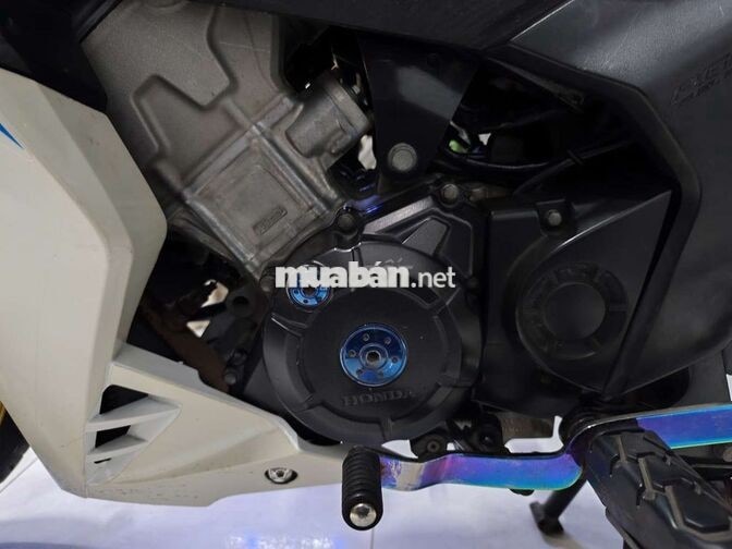 Honda Winner 2018 trắng xanh