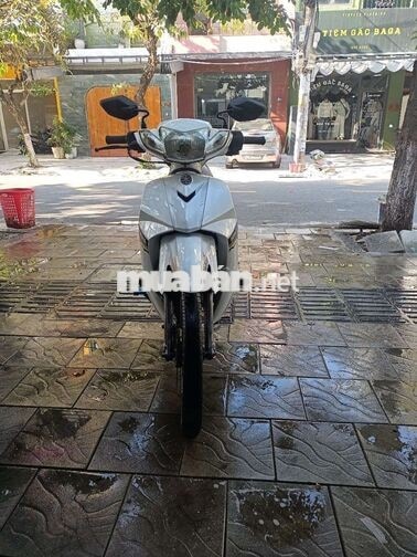 Yamaha Sirius 50cc màu Trắng xanh