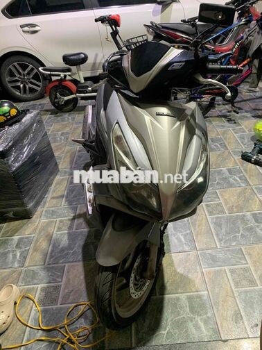 Honda Air Blade màu Ghi Xám