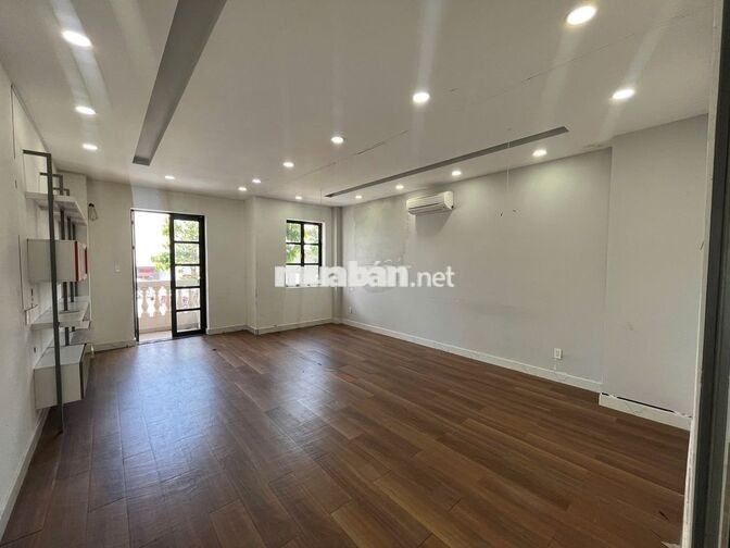 Gấp ! Cho thuê nguyên sàn lầu 1 cityland 12 triệu