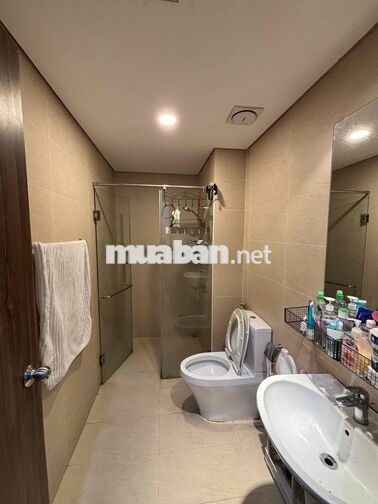 Cho thuê 1 phòng trong căn hộ 3 pn