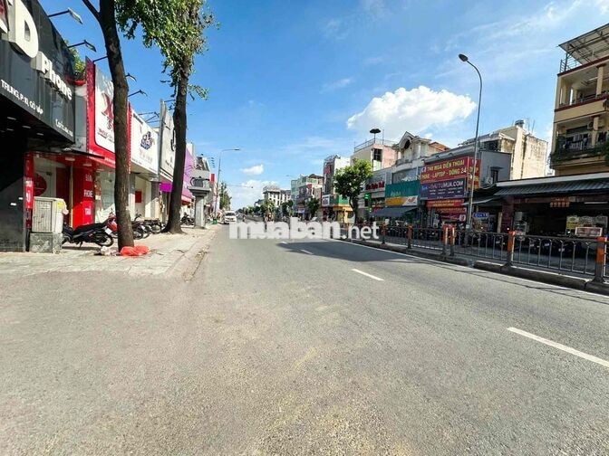 CHO THUÊ NHÀ MẶT TIỀN QUANG TRUNG GV NGAY NGÃ TƯ