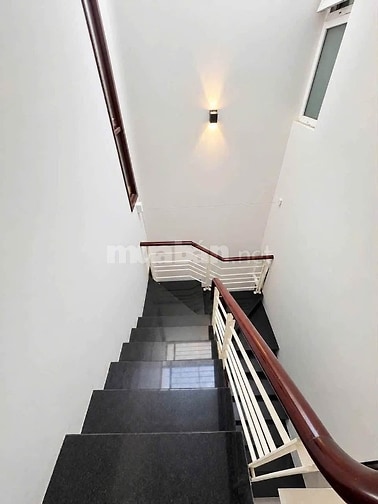 Chính chủ bán nhà hẻm 601/ CMT8 Q.10 - hẻm thông - 53m2 đất - chỉ 8,8T