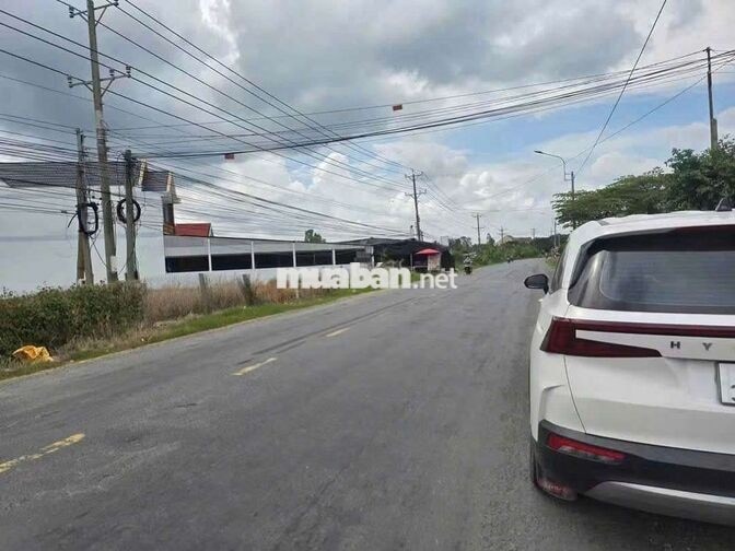 xưởng 3000m giá thuê 160tr ngoài KCN ĐỨC HÒA LONG An