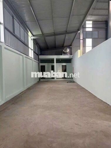 xưởng 3000m giá thuê 160tr ngoài KCN ĐỨC HÒA LONG An