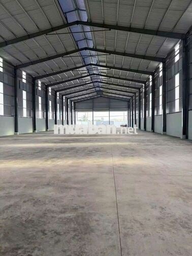 xưởng 3000m giá thuê 160tr ngoài KCN ĐỨC HÒA LONG An